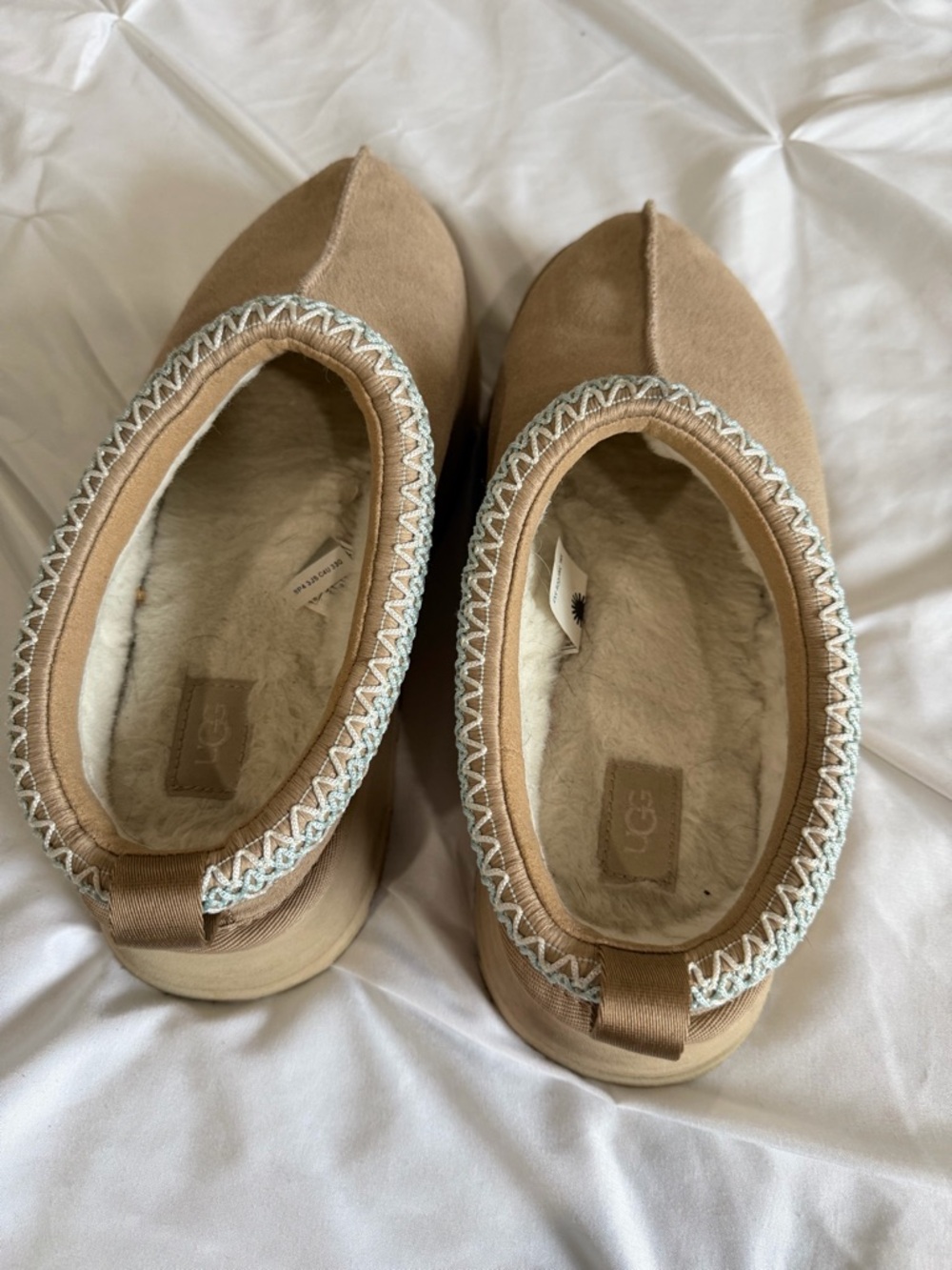 UGG platform slip ons - Picture 7 of 8